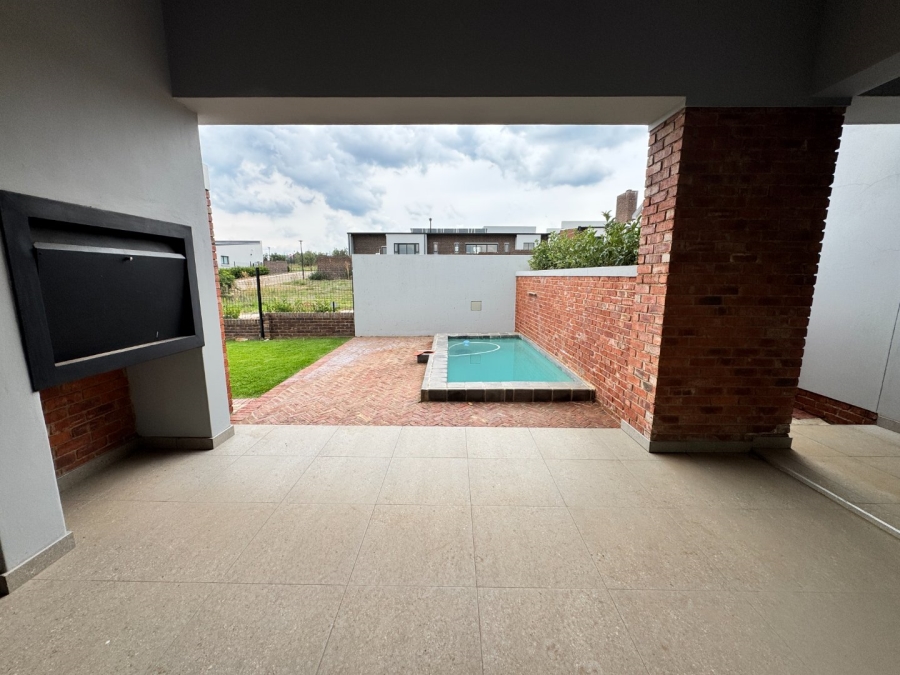 3 Bedroom Property for Sale in Helderzicht Eco Estate North West